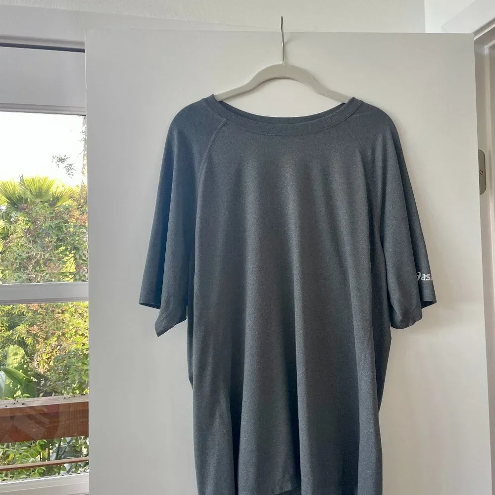 Asics Short Sleeve‎ Charcoal Grey T-Shirt, Size Large, NWOT